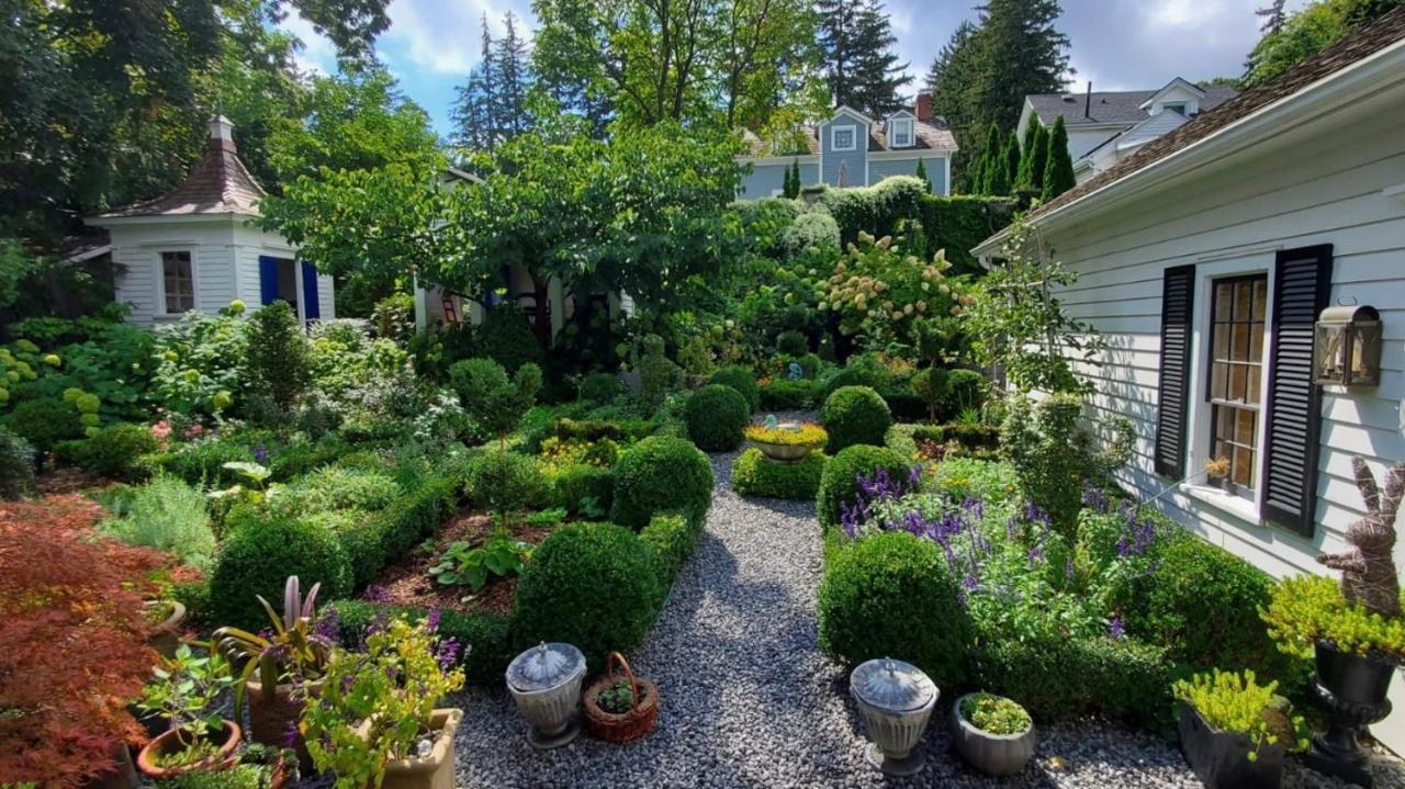 Dot'S Landing Garden Room Niagara-on-the-Lake ภายนอก รูปภาพ