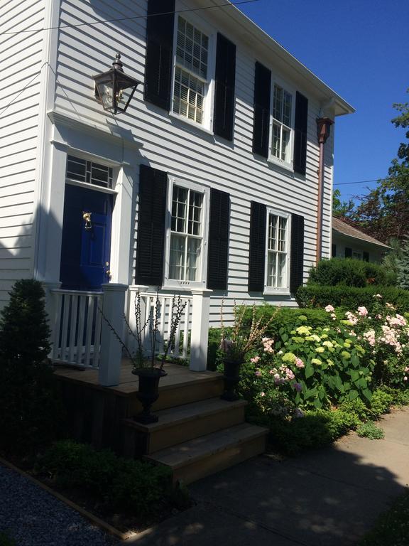 Dot'S Landing Garden Room Niagara-on-the-Lake ภายนอก รูปภาพ